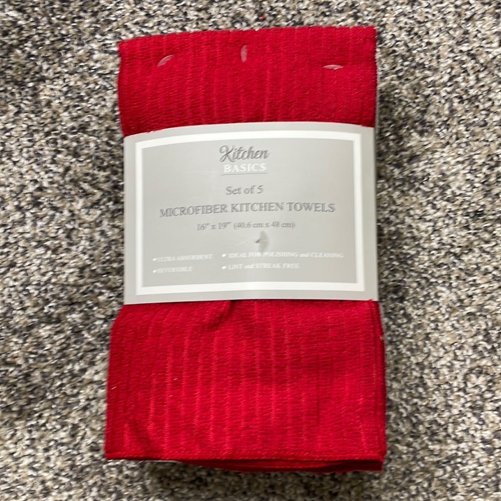 NWT set of 5 Microfibers kitchen towels red grey white